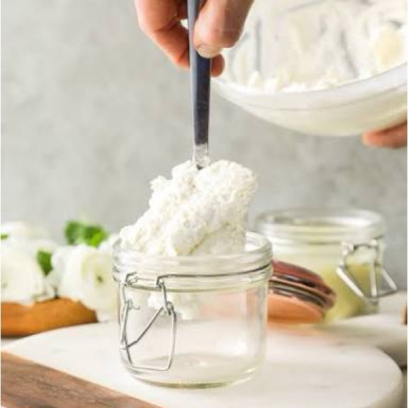 Handcrafted Anti-aging Triple Whipped Body Butter in 4oz Mason Jar - Picture 4 of 7